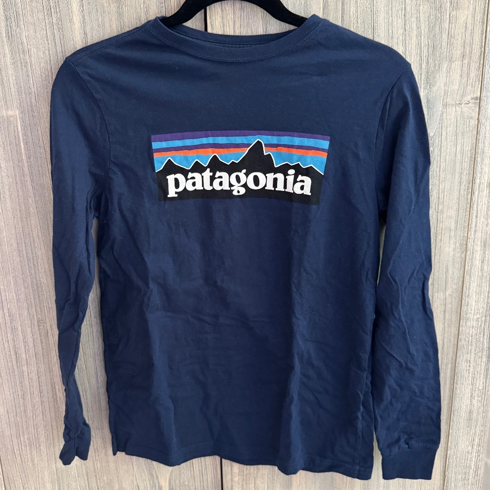 Patagonia Kids' Long-Sleeved P-6 Logo T-Shirt
